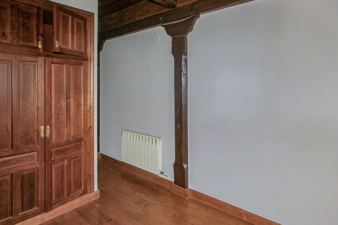 EDIFICIO A LA VENTA EN VEGA DE VALCARCE - Image 15