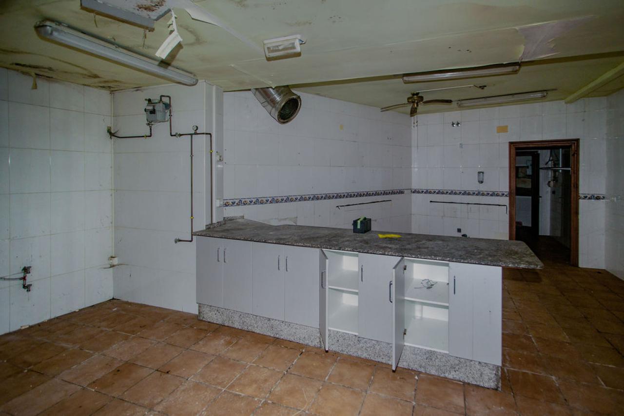 EDIFICIO A LA VENTA EN VEGA DE VALCARCE - Image 18