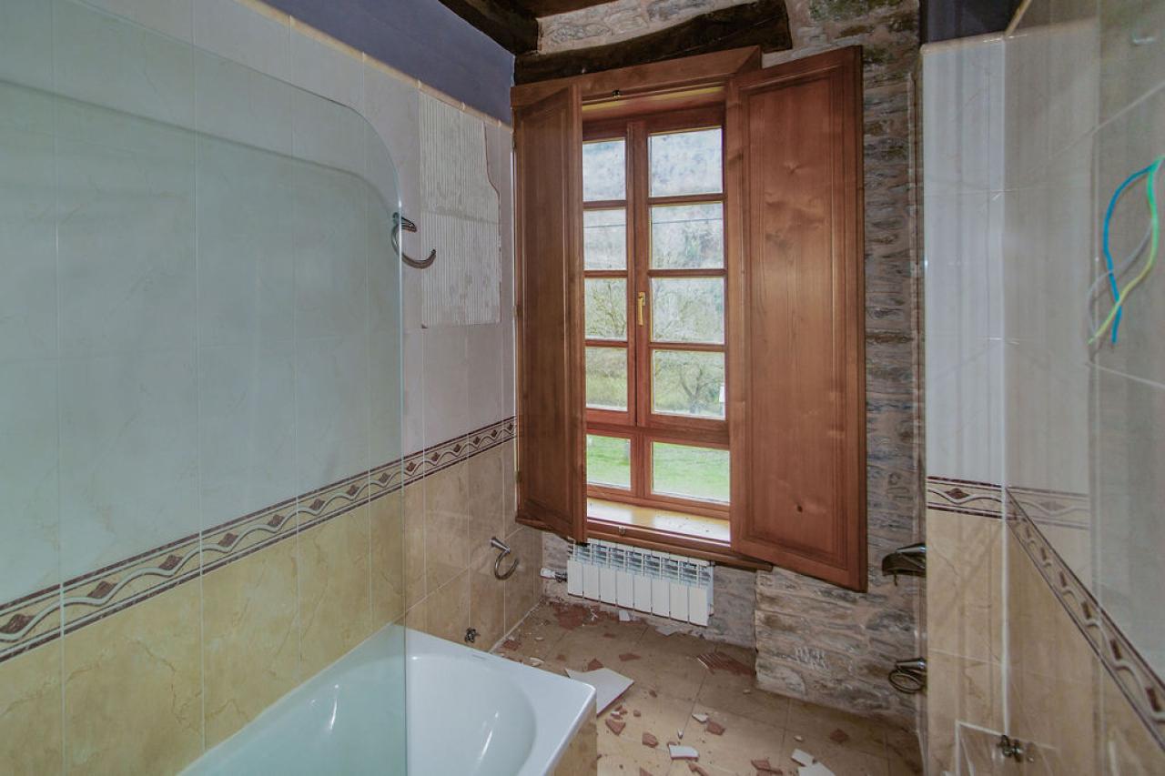 EDIFICIO A LA VENTA EN VEGA DE VALCARCE - Image 6