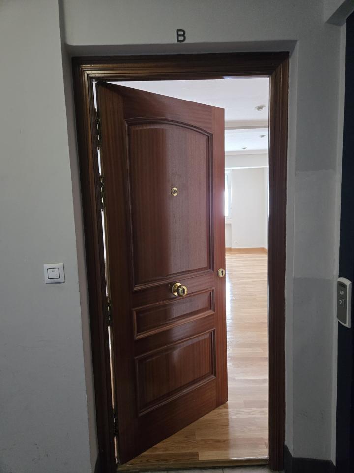 VENTA DE PISO EN EL CENTRO DE LEON - Image 0