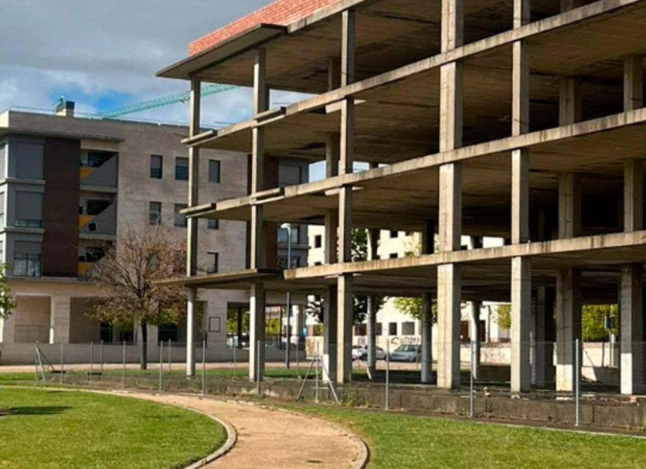 EDIFICIO EN VENTA EN LEON - Image 1