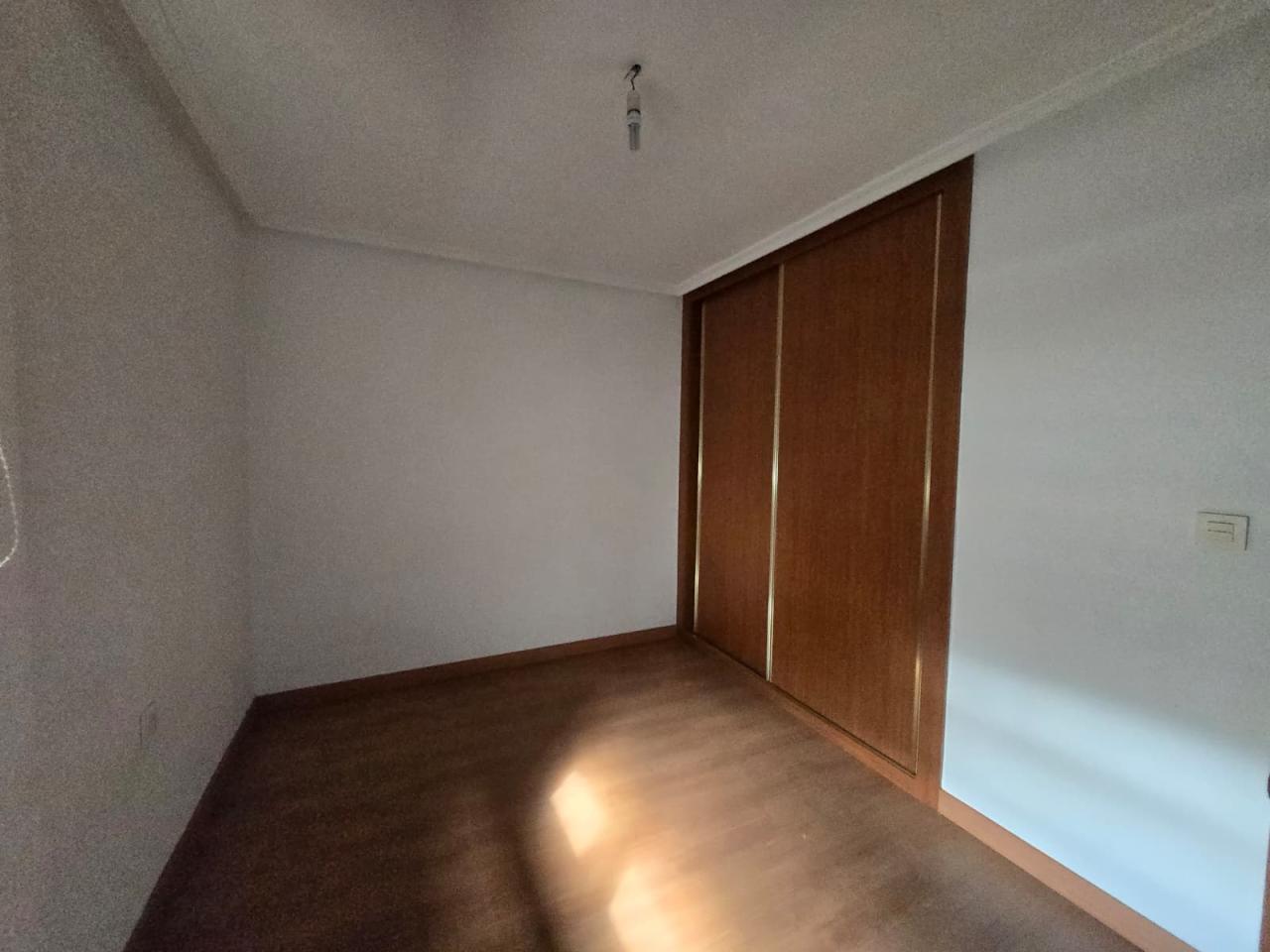 VENTA DE PISO EN ALCALDE MIGUEL CASTAÑO, LEON - Image 10