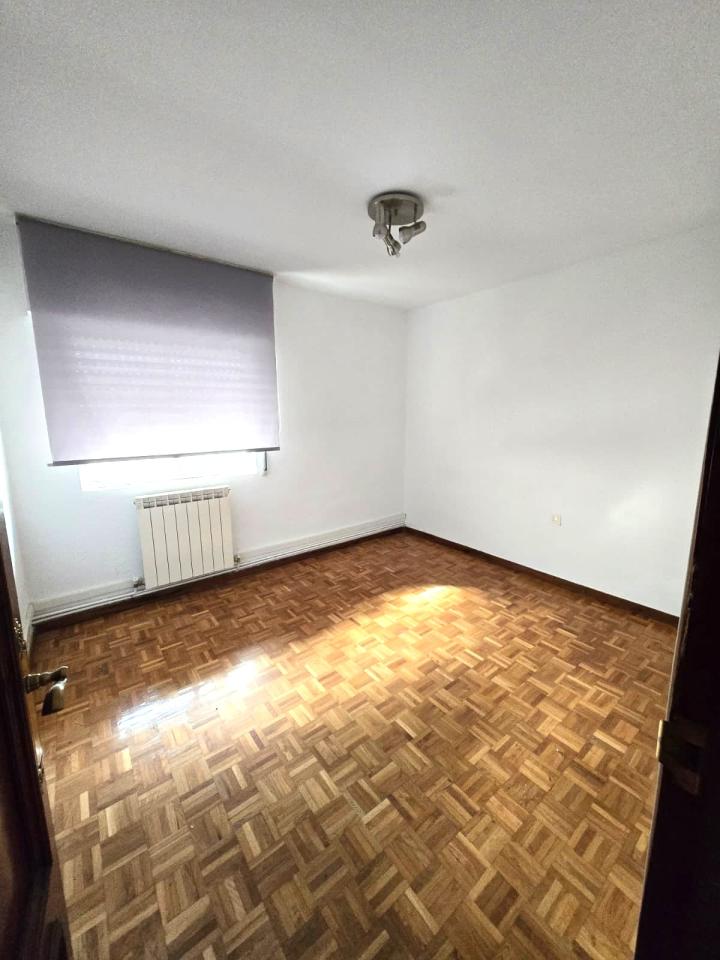 VENTA DE PISO EN ALCALDE MIGUEL CASTAÑO, LEON - Image 3