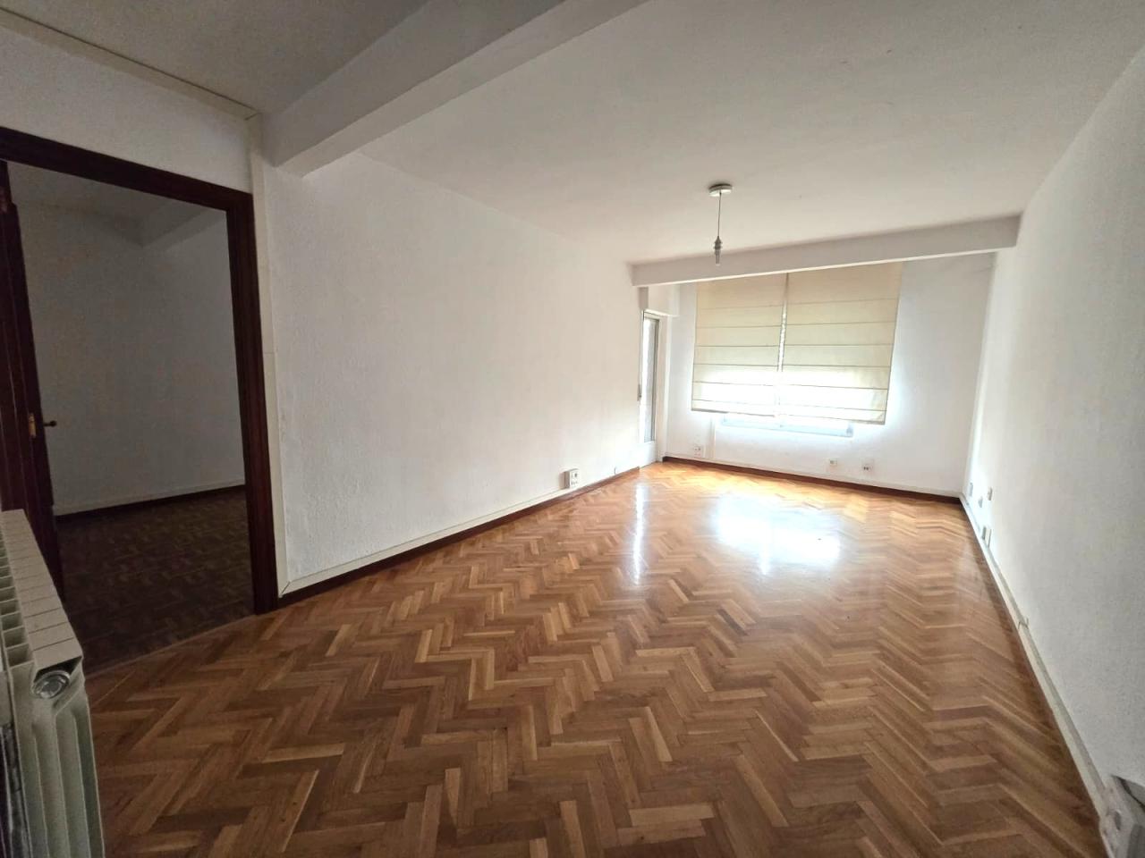 VENTA DE PISO EN ALCALDE MIGUEL CASTAÑO, LEON - Image 1