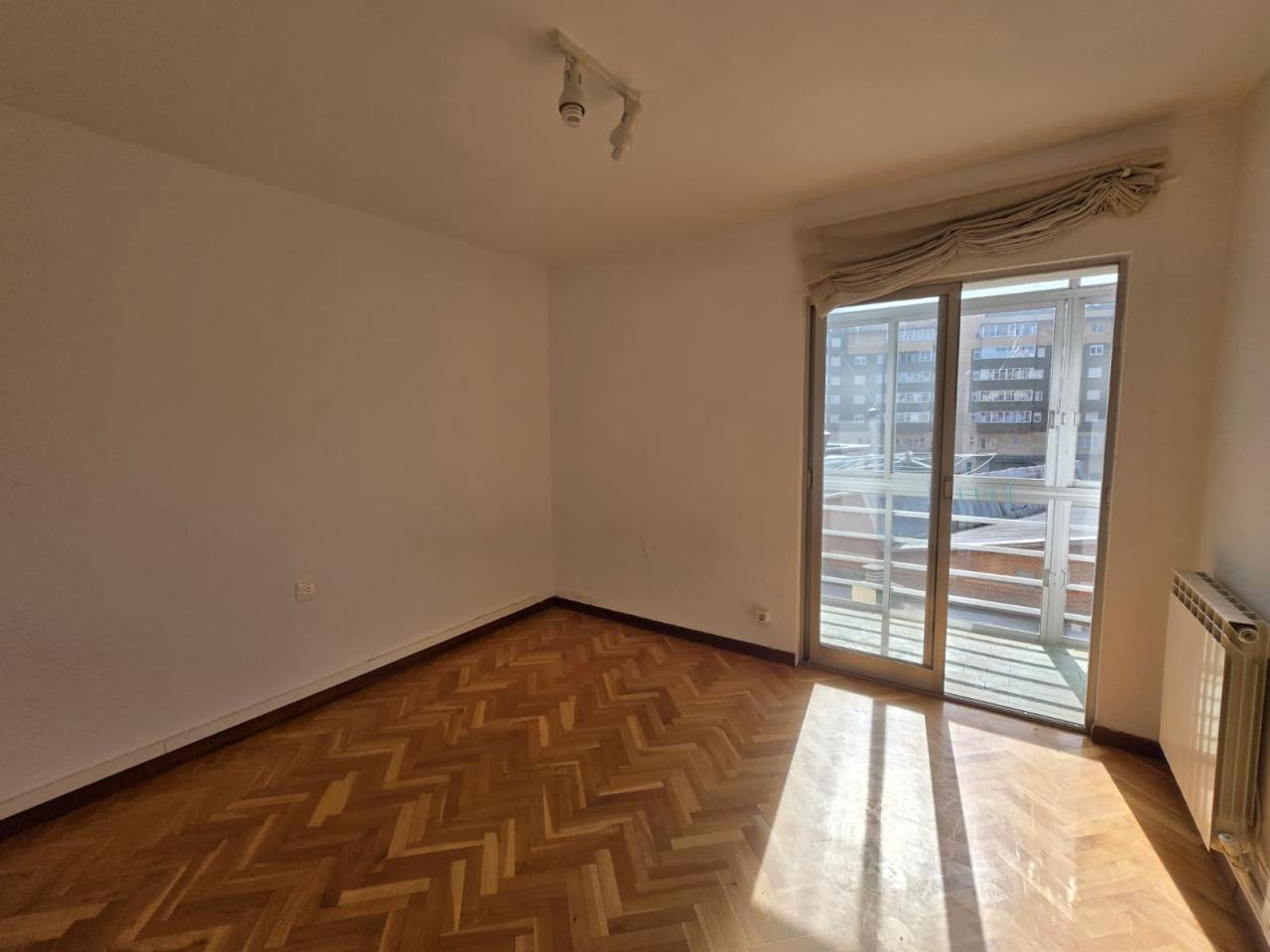 VENTA DE PISO EN ALCALDE MIGUEL CASTAÑO, LEON - Image 2