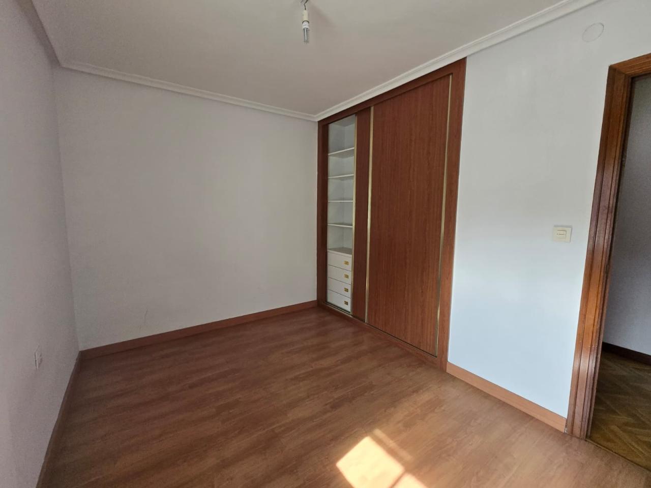 VENTA DE PISO EN ALCALDE MIGUEL CASTAÑO, LEON - Image 11