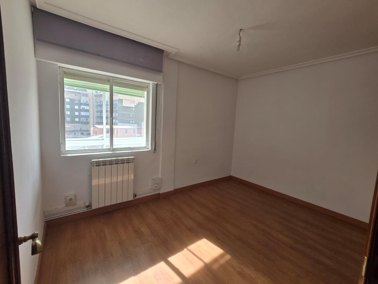 VENTA DE PISO EN ALCALDE MIGUEL CASTAÑO, LEON - Image 5