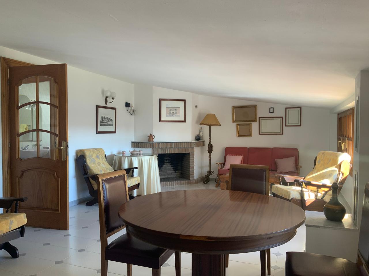 VENTA DE UNA CASA CON ASCENSOR EN BENAVENTE - Image 11