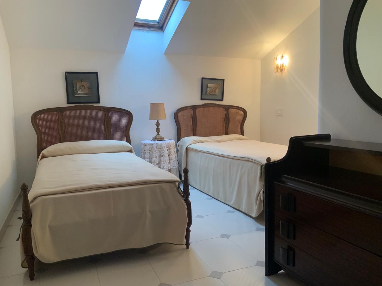 VENTA DE UNA CASA CON ASCENSOR EN BENAVENTE - Image 19