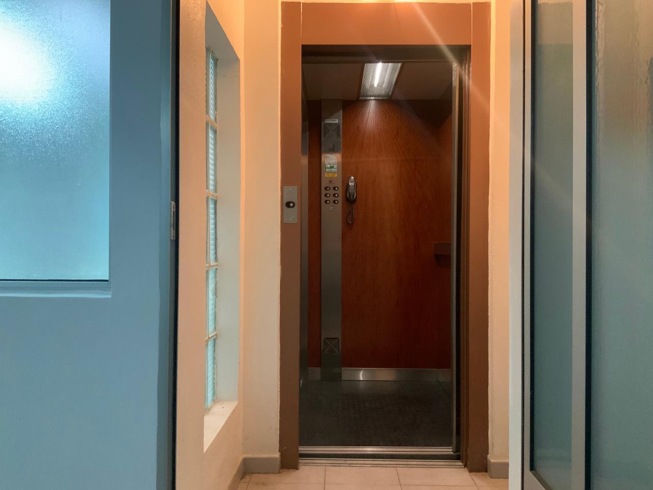 VENTA DE UNA CASA CON ASCENSOR EN BENAVENTE - Image 20