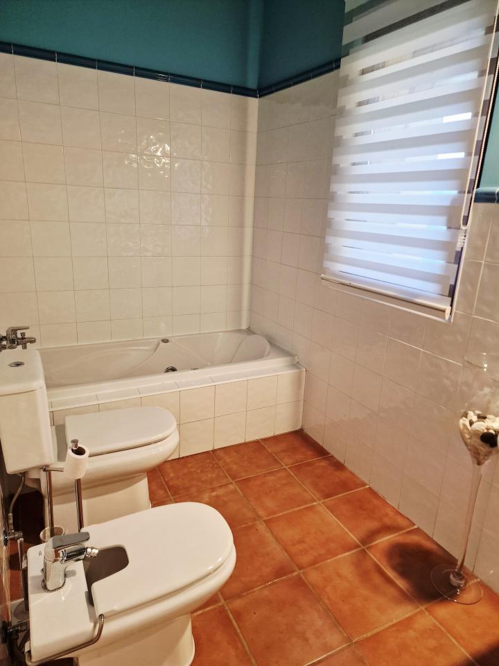 VENTA DE CHALET EN VILLAQUILAMBRE, LEON - Image 0