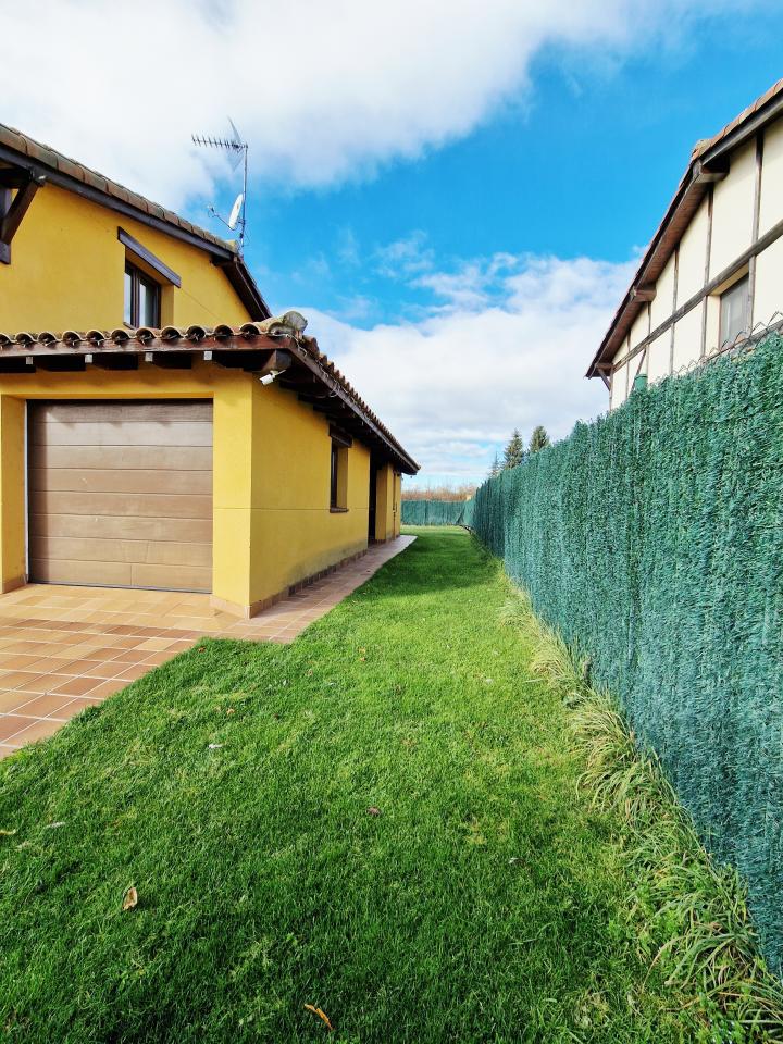 VENTA DE CHALET EN VILLAQUILAMBRE, LEON - Image 45