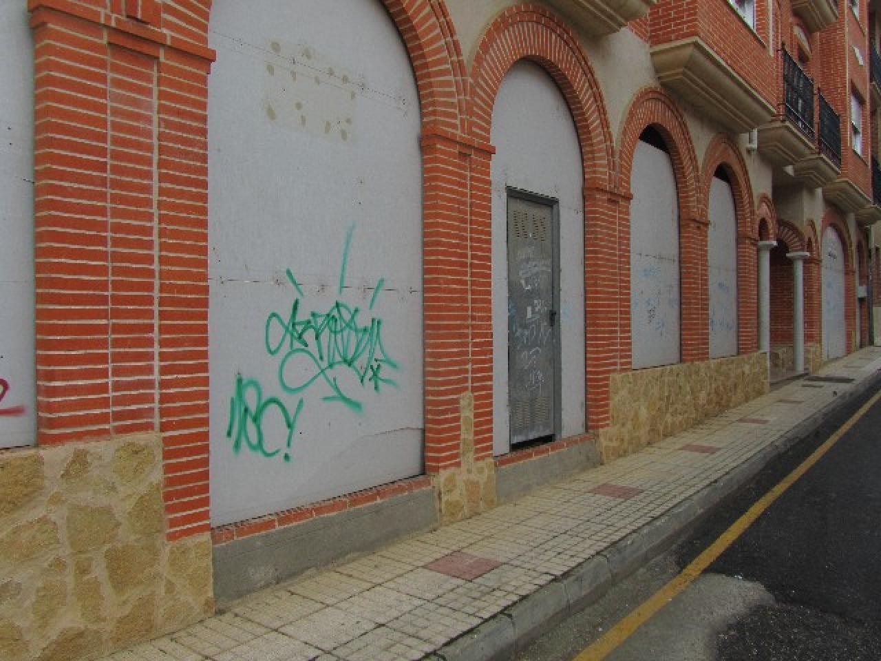 VENTA DE AMPLIO LOCAL EN BENAVENTE - Image 5