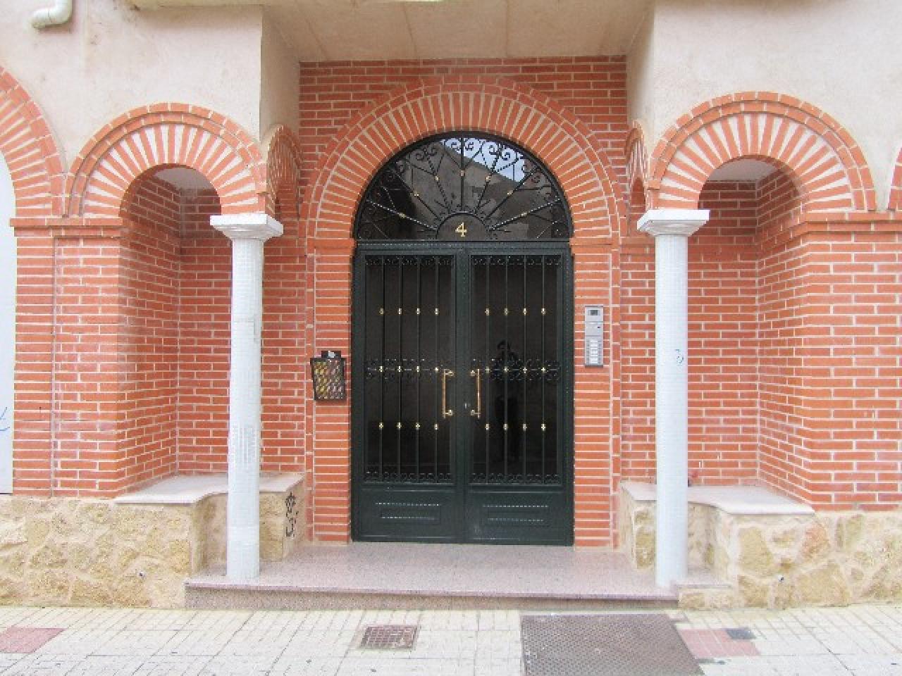 VENTA DE AMPLIO LOCAL EN BENAVENTE - Image 9