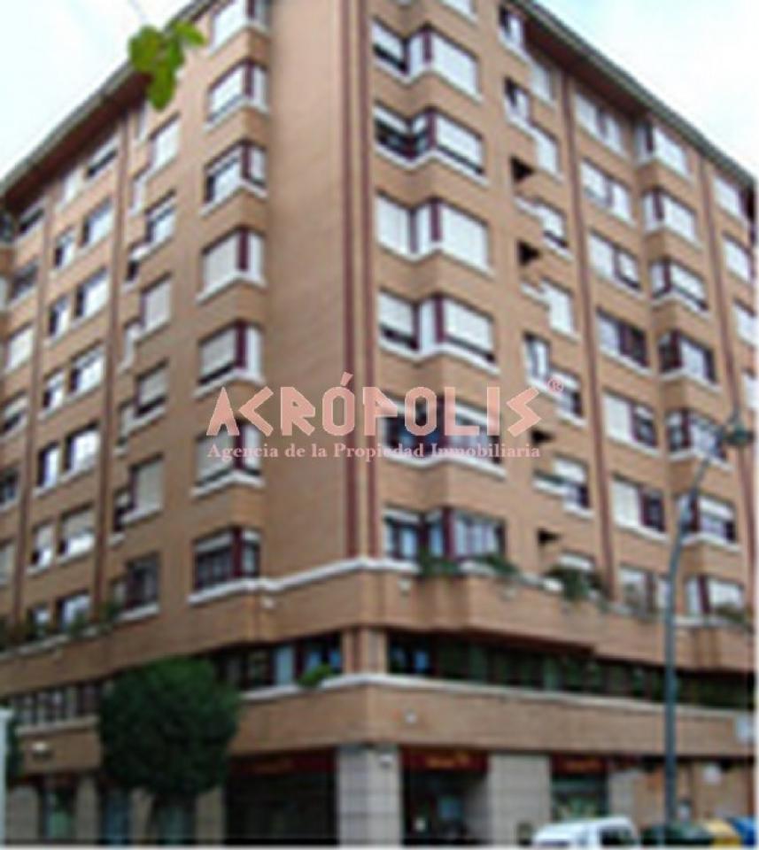 LOCAL EN VENTA EN EL PASEO SALAMANCA, LEON - Image 0