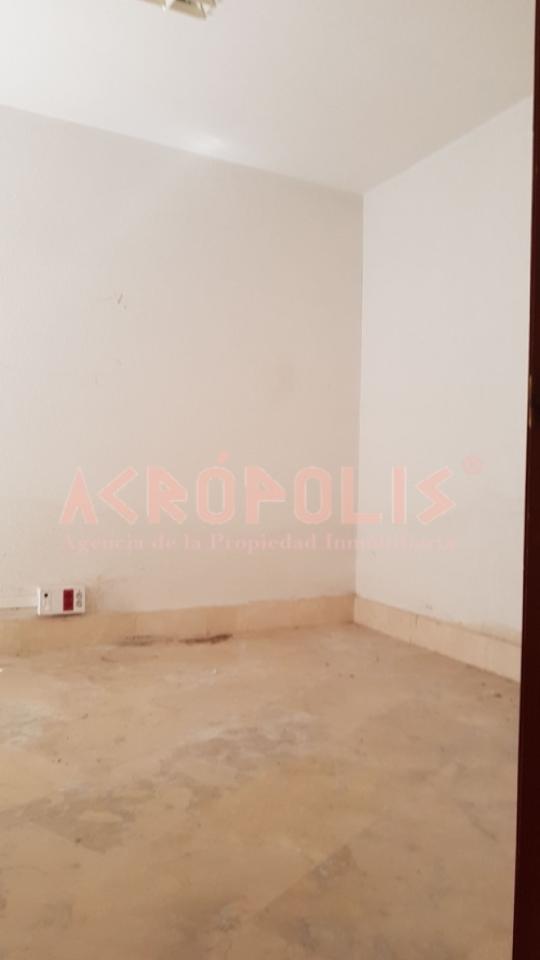 VENTA DE LOCAL COMERCIAL EN VILLARDECIERVOS, ZAMORA - Image 0