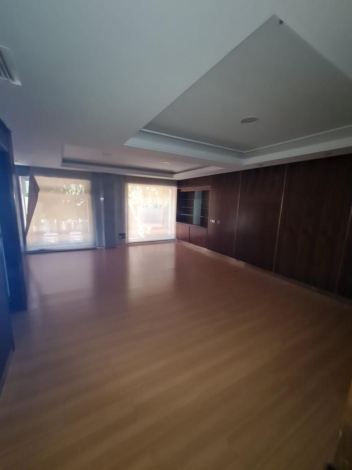 VENTA O ALQUILER DE LOCAL EN EL CENTRO DE LEON - Image 0