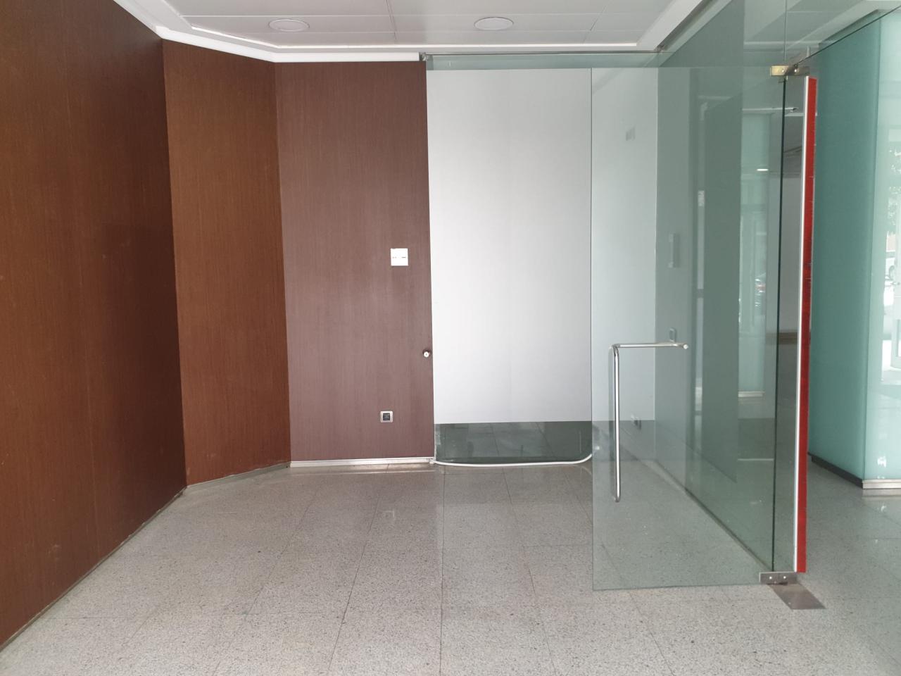 VENTA DE LOCAL EN FERNANDEZ LADREDA, LEON - Image 2