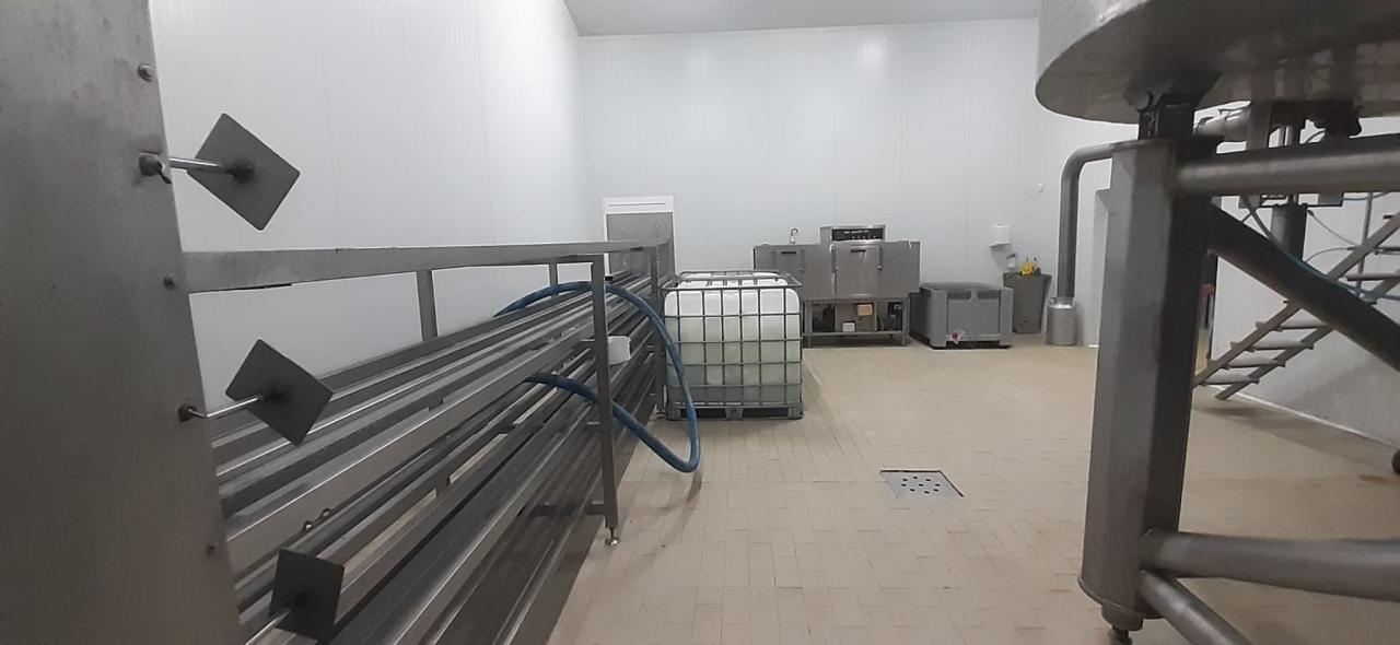 VENTA DE QUESERIA Y VARIOS TERRENOS EN SAN CRISTOBAL DE ENTREVIÑAS - Image 2