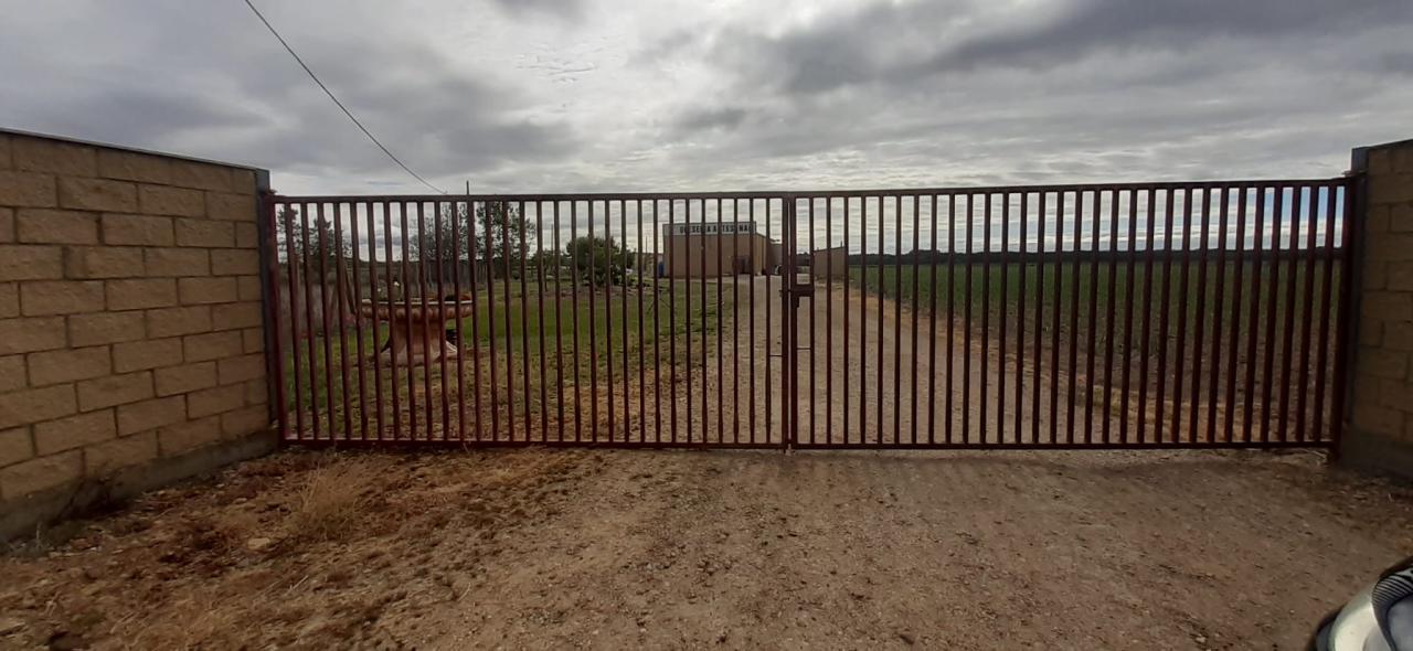 VENTA DE QUESERIA Y VARIOS TERRENOS EN SAN CRISTOBAL DE ENTREVIÑAS - Image 7