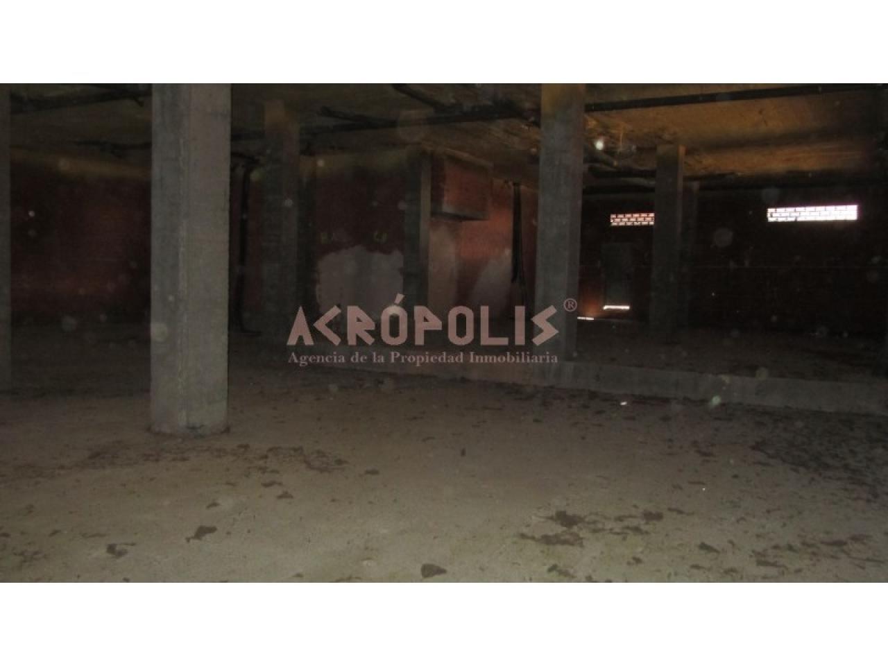 VENTA DE LOCAL EN JOSE AGUADO - Image 2