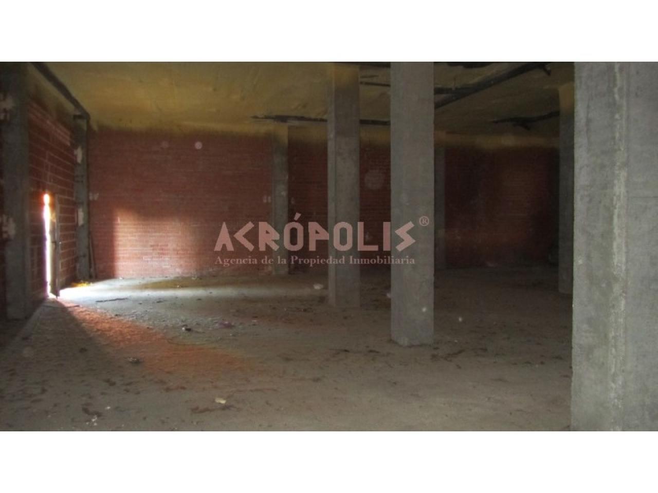 VENTA DE LOCAL EN JOSE AGUADO - Image 3