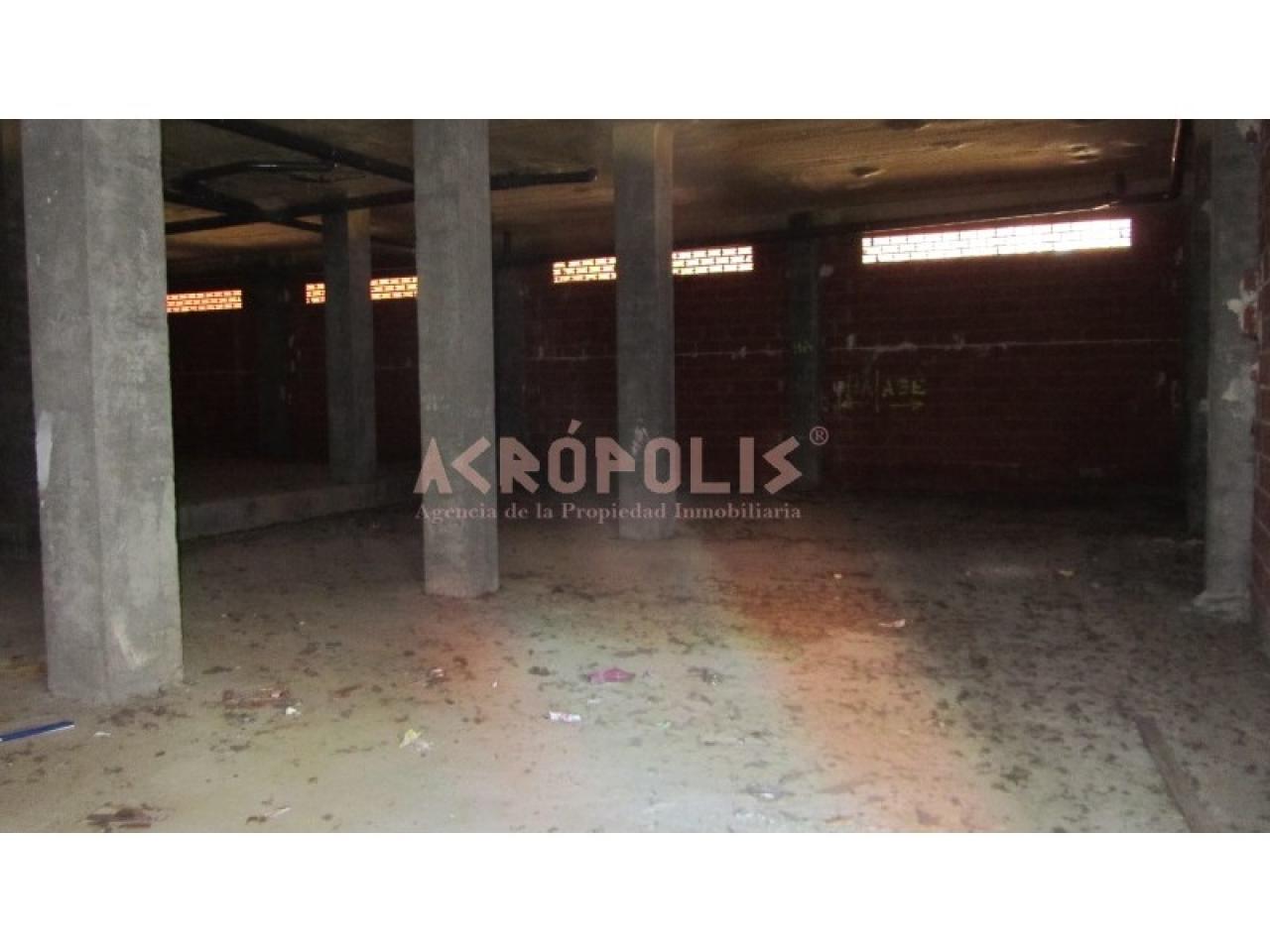 VENTA DE LOCAL EN JOSE AGUADO - Image 5