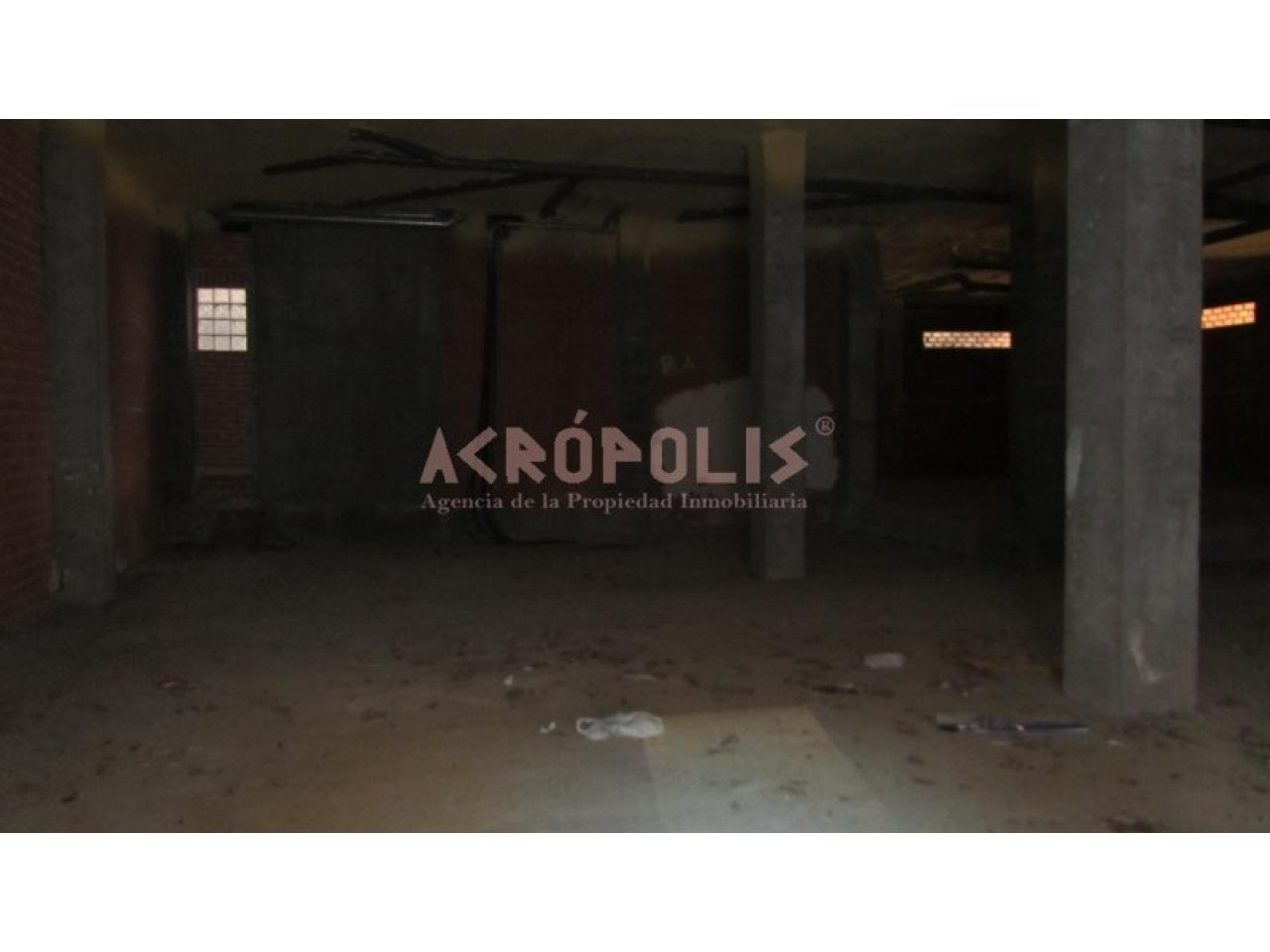VENTA DE LOCAL EN JOSE AGUADO - Image 7