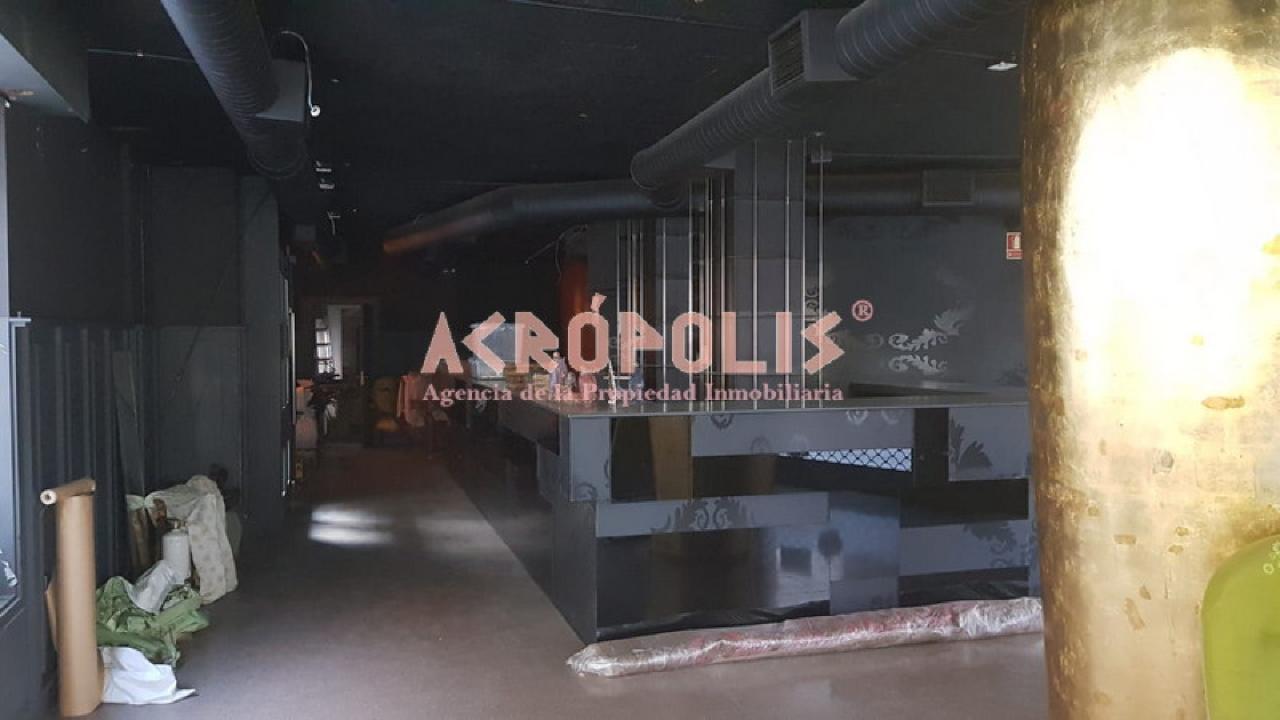 Local en Avenida de los Cubos 2 (San Lorenzo - La Palomera - San Mamés) - Image 5