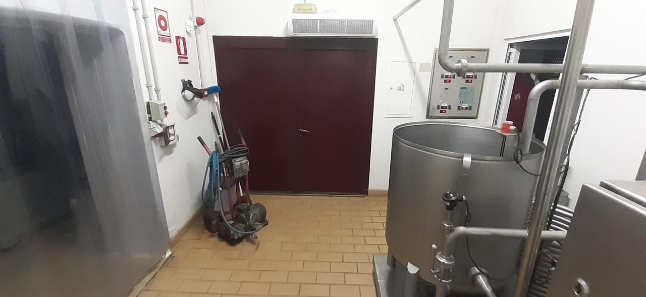 VENTA DE QUESERIA EN SAN CRISTOBAL DE ENTREVIÑAS - Image 6