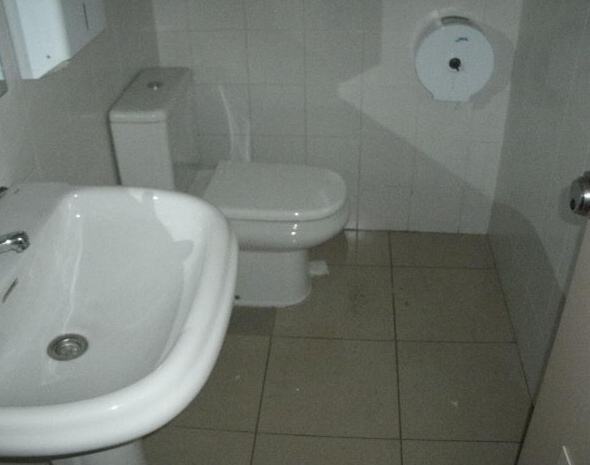 LOCAL EN VENTA EN PADRE ISLA, LEON - Image 6