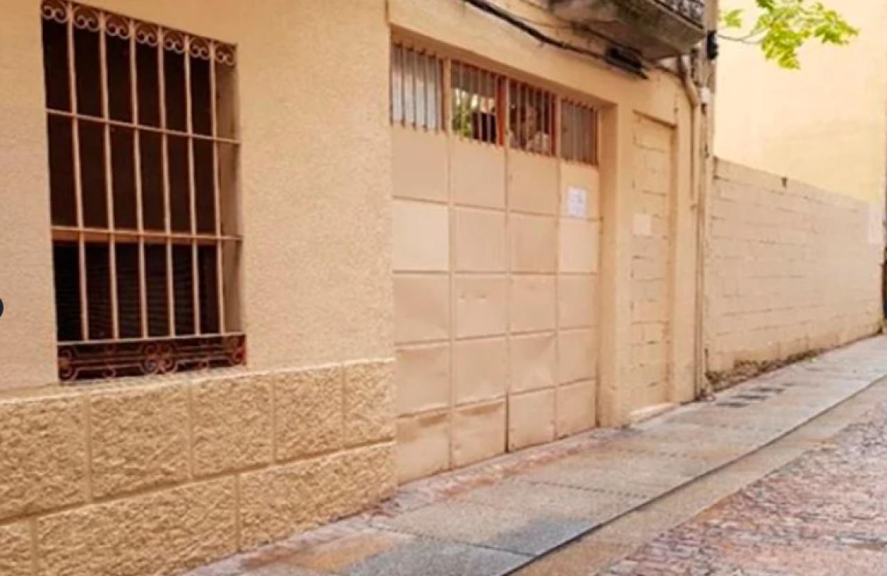 TERRENO EN VENTA EN CALLE REINA, ZAMORA - Image 5